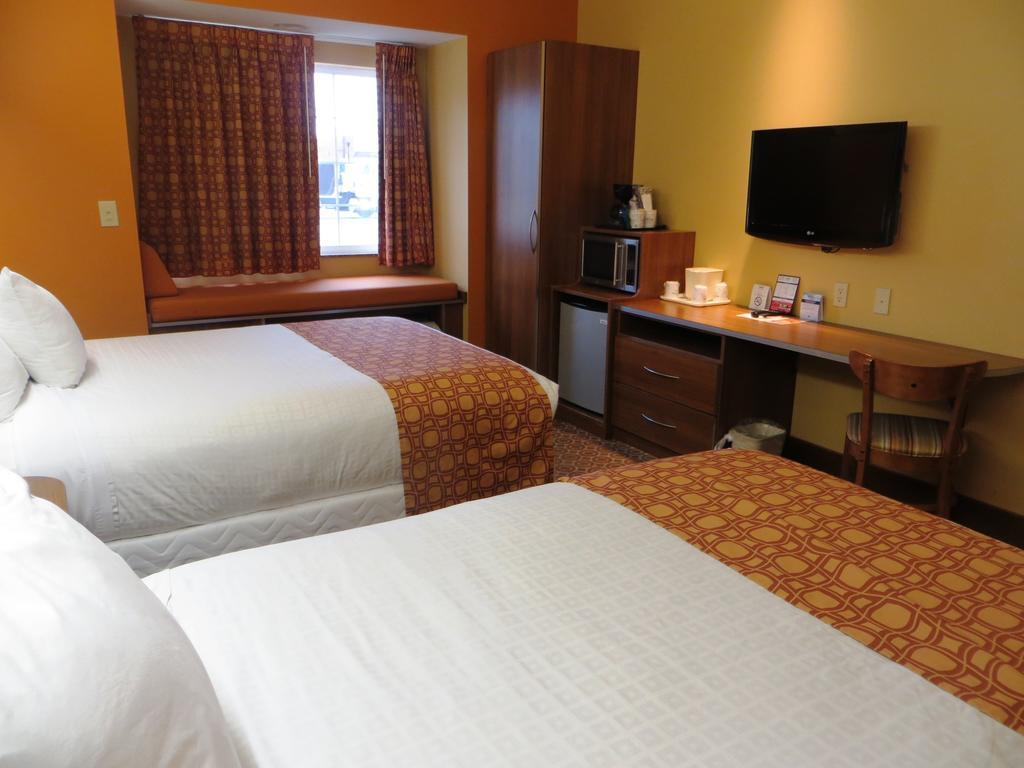 Microtel By Wyndham South Bend Notre Dame University Rum bild