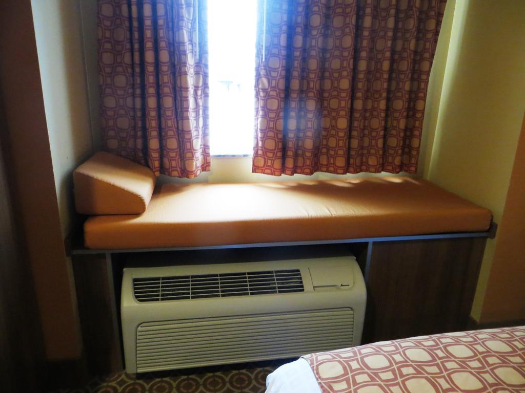 Microtel By Wyndham South Bend Notre Dame University Rum bild