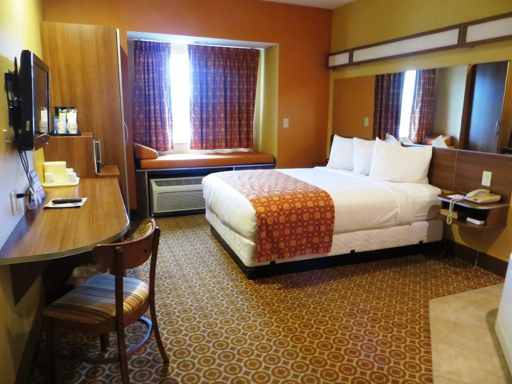 Microtel By Wyndham South Bend Notre Dame University Rum bild